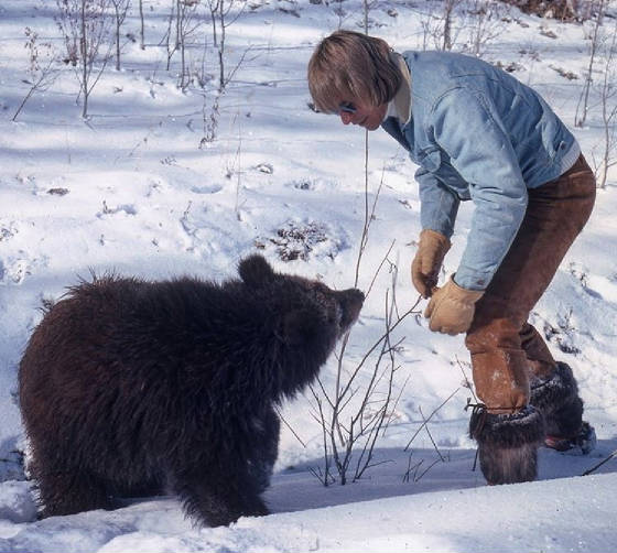 johndenverwithbear.jpg